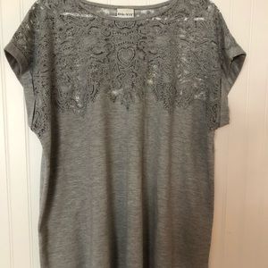 Ava&Viv Gray Plus Size Shirt
